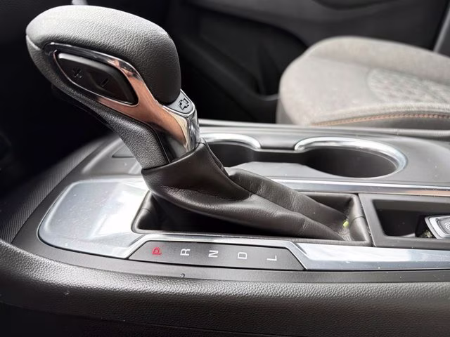 2023 Mosaic Black Metallic Chevrolet Equinox LT FWD SUV