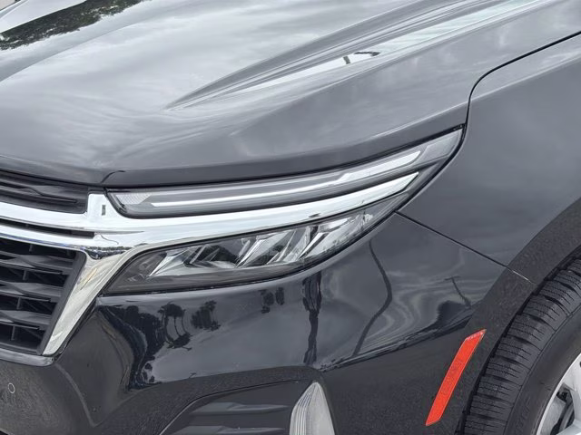 2023 Mosaic Black Metallic Chevrolet Equinox LT FWD SUV