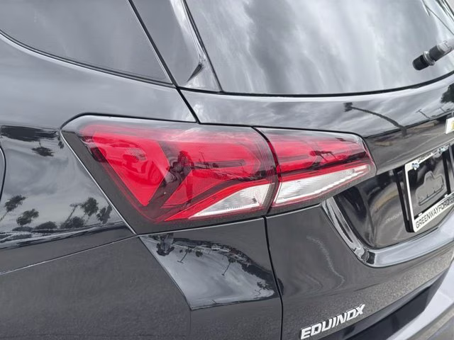 2023 Mosaic Black Metallic Chevrolet Equinox LT FWD SUV