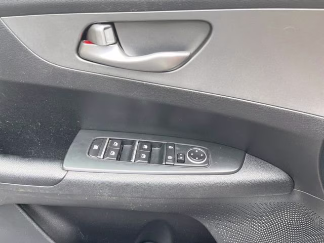 2019 Silky Silver Kia Forte LXS FWD Sedan