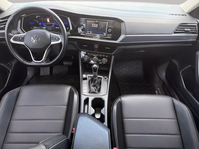 2023 Platinum Gray Metallic Volkswagen Jetta 1.5T SE FWD Sedan