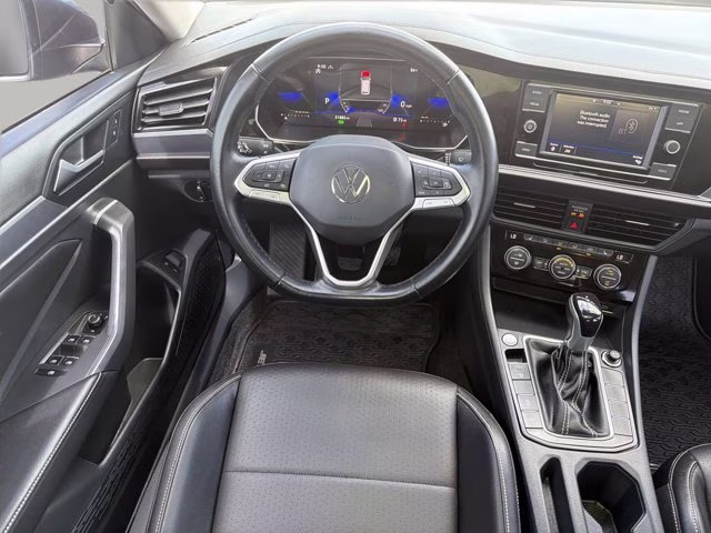 2023 Platinum Gray Metallic Volkswagen Jetta 1.5T SE FWD Sedan