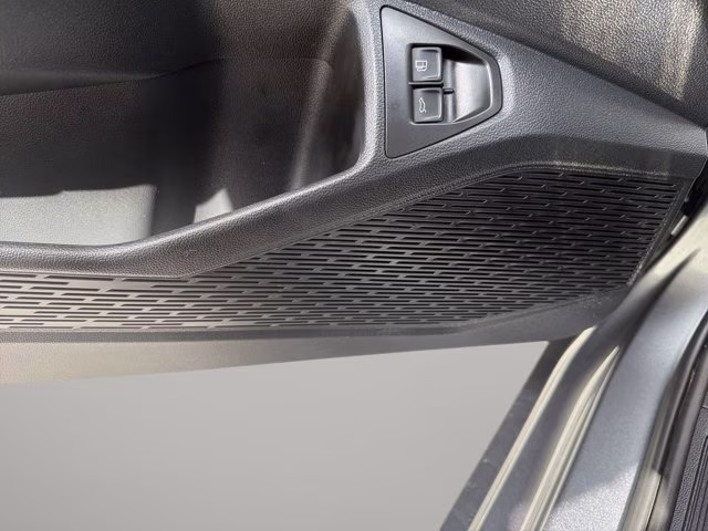 2023 Platinum Gray Metallic Volkswagen Jetta 1.5T SE FWD Sedan