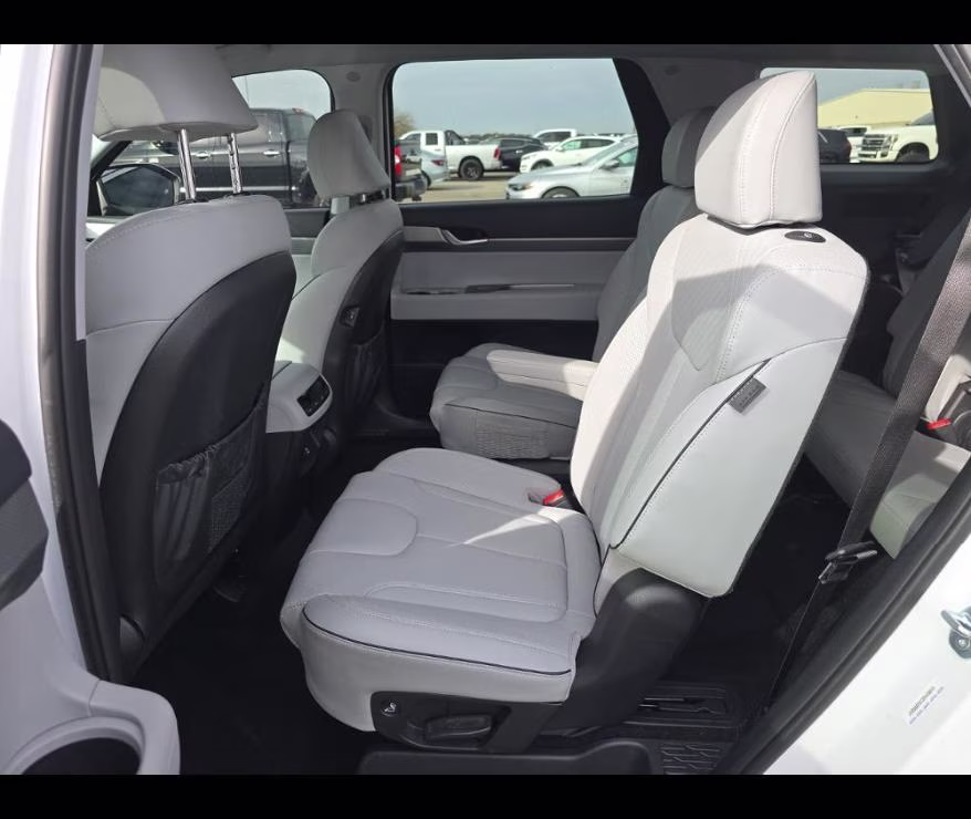 2025 Hyper White Hyundai Palisade SEL FWD SUV