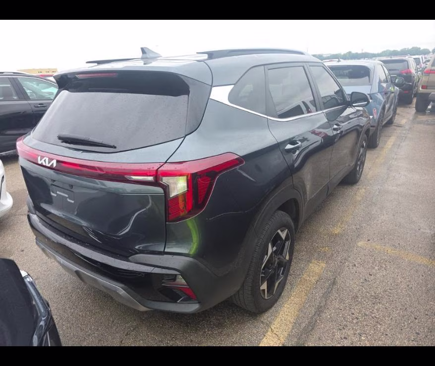 2025 Gravity Gray Kia Seltos EX FWD SUV