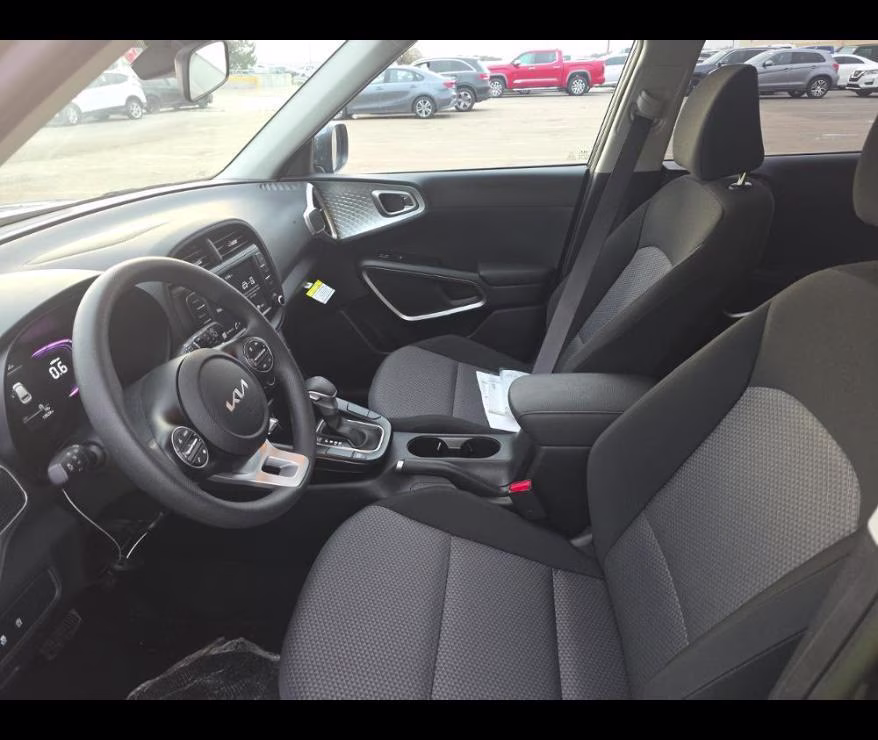 2025 Kia Soul LX FWD Hatchback