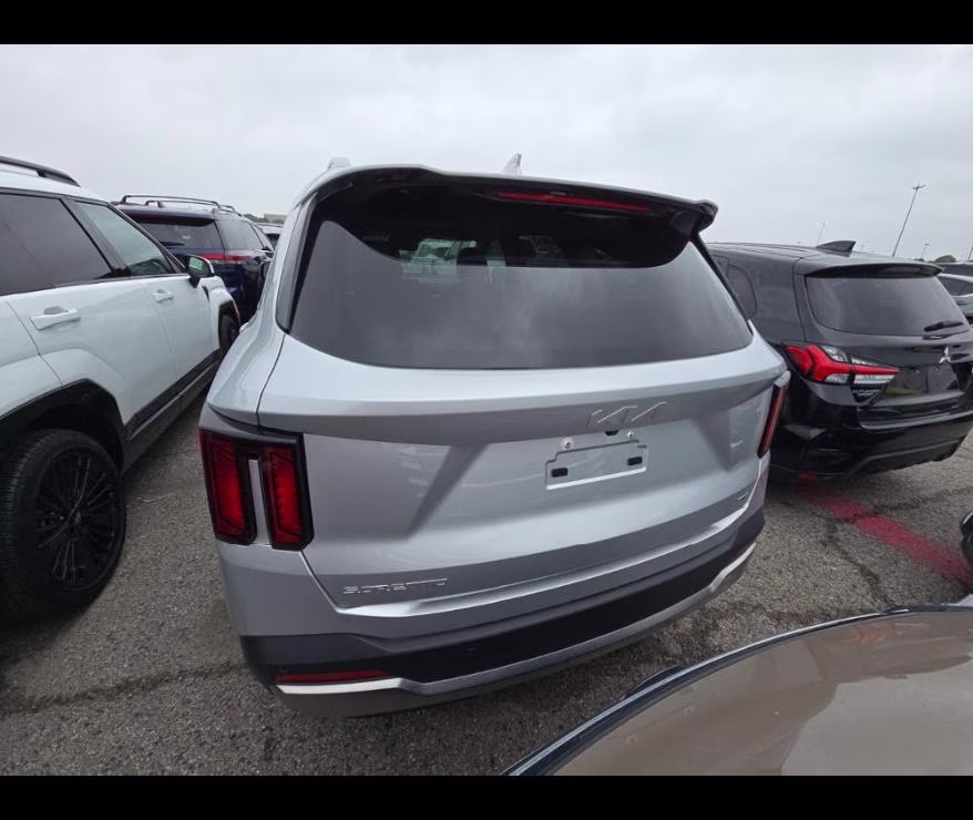 2025 Silky Silver Kia Sorento Hybrid EX FWD SUV