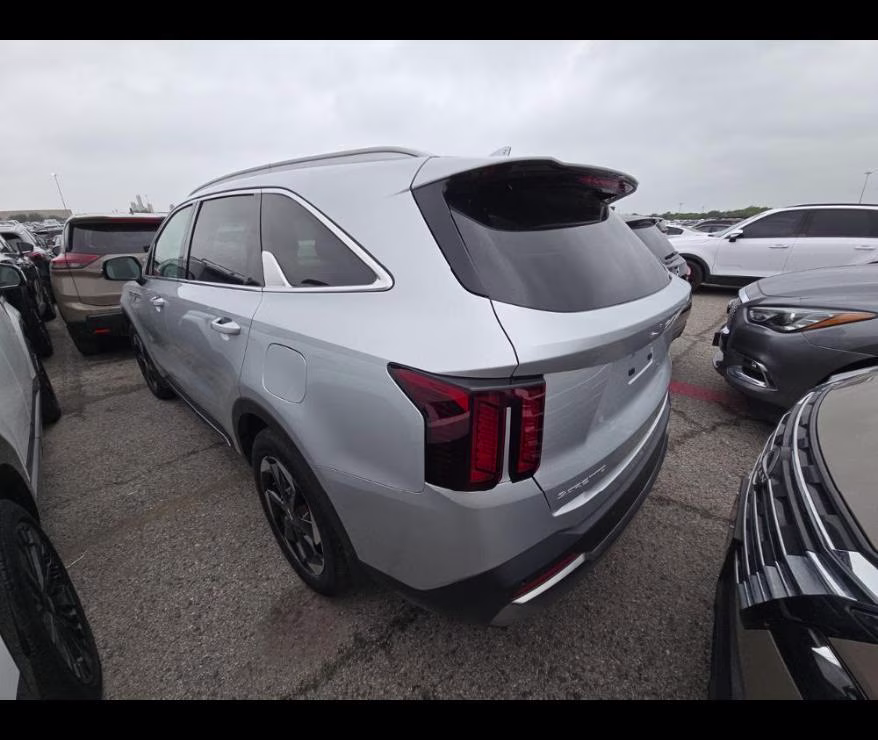 2025 Silky Silver Kia Sorento Hybrid EX FWD SUV