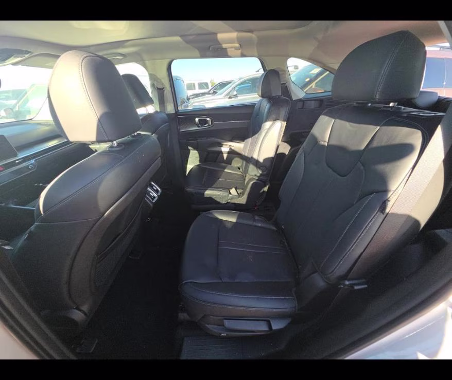 2025 Silky Silver Kia Sorento Hybrid EX FWD SUV