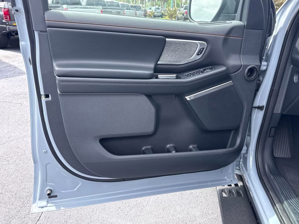 2026 Glacier Gray Metallic Tri-Coat Ford Expedition Tremor 4X4 SUV