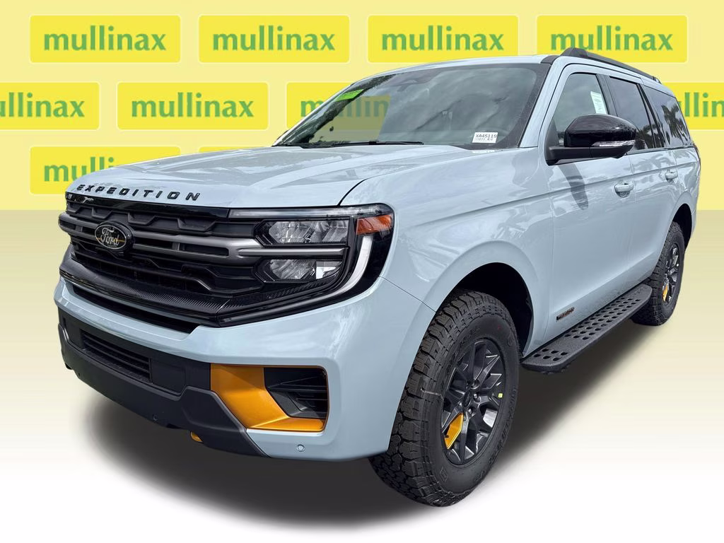2026 Glacier Gray Metallic Tri-Coat Ford Expedition Tremor 4X4 SUV