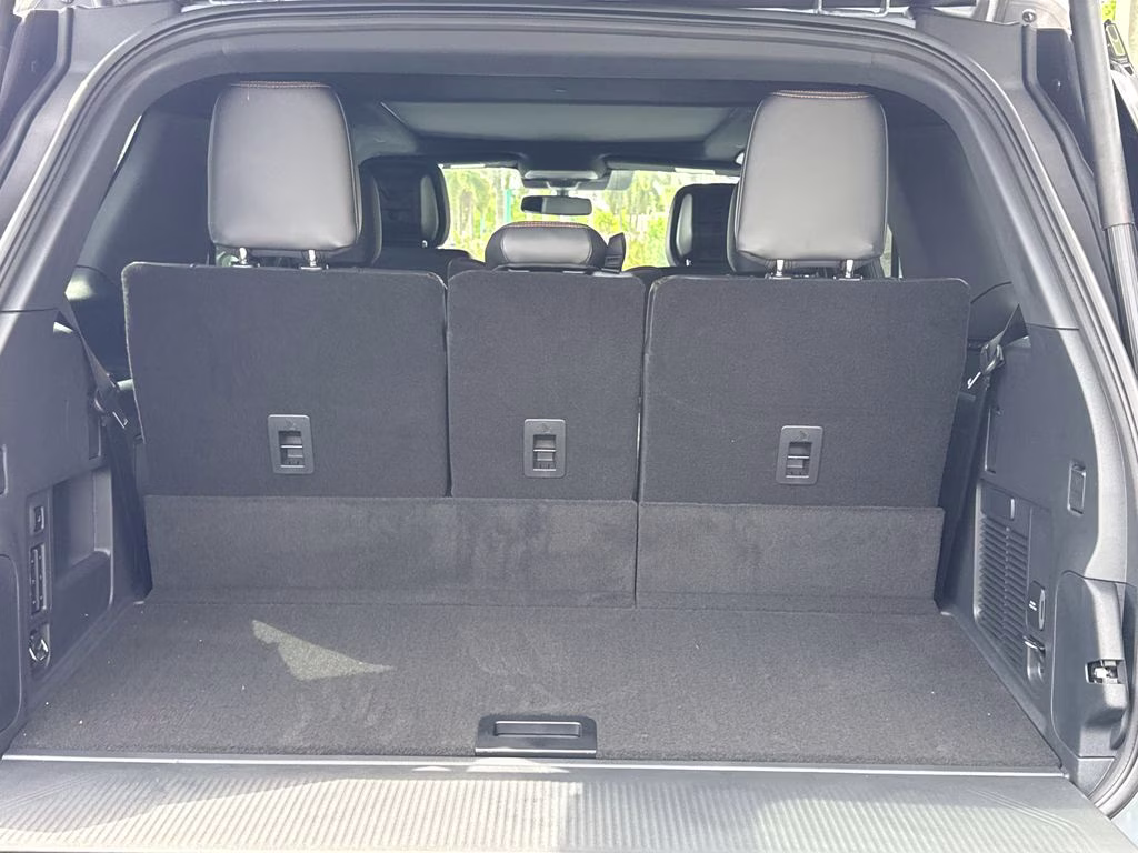 2026 Glacier Gray Metallic Tri-Coat Ford Expedition Tremor 4X4 SUV