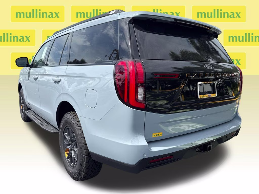 2026 Glacier Gray Metallic Tri-Coat Ford Expedition Tremor 4X4 SUV