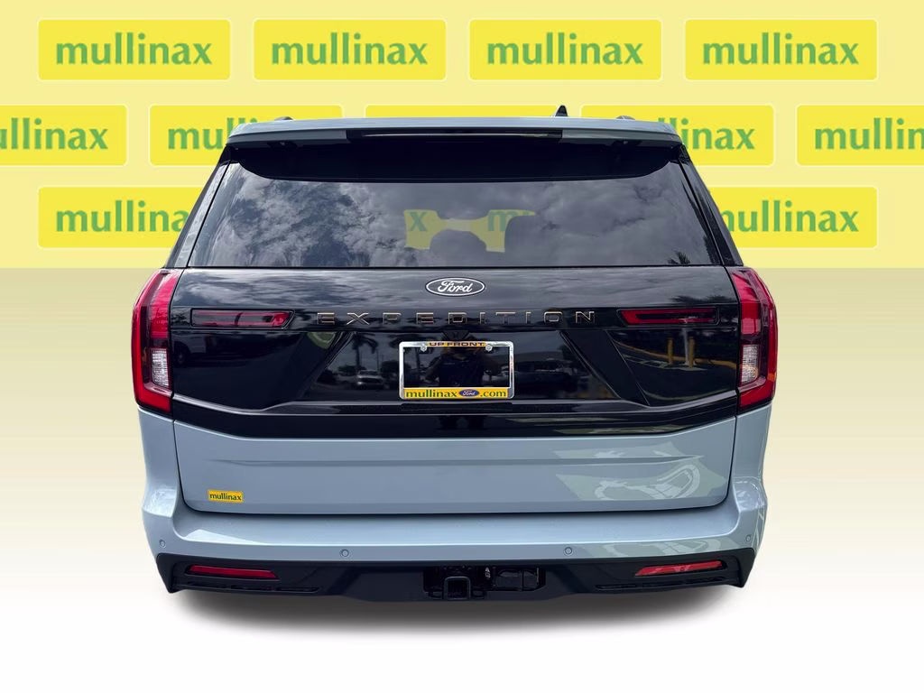 2026 Glacier Gray Metallic Tri-Coat Ford Expedition Tremor 4X4 SUV