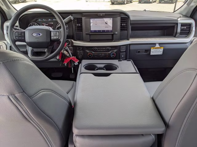 2026 Oxford White Ford Super Duty F-250 SRW XL 4X4 Truck