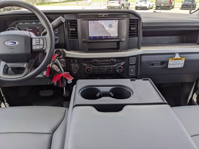 2026 Oxford White Ford Super Duty F-250 SRW XL 4X4 Truck