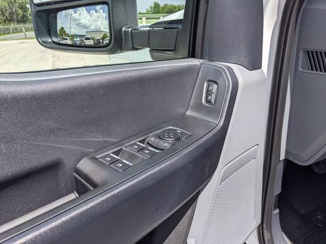 2026 Oxford White Ford Super Duty F-250 SRW XL 4X4 Truck