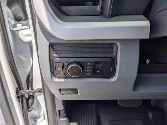2026 Oxford White Ford Super Duty F-250 SRW XL 4X4 Truck
