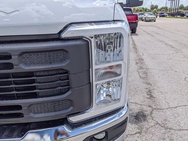 2026 Oxford White Ford Super Duty F-250 SRW XL 4X4 Truck