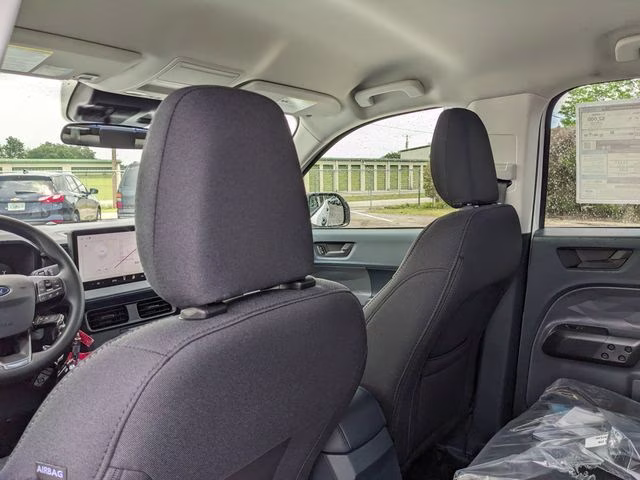 2026 Oxford White Ford Maverick XL FWD Truck