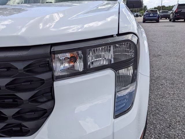 2026 Oxford White Ford Maverick XL FWD Truck