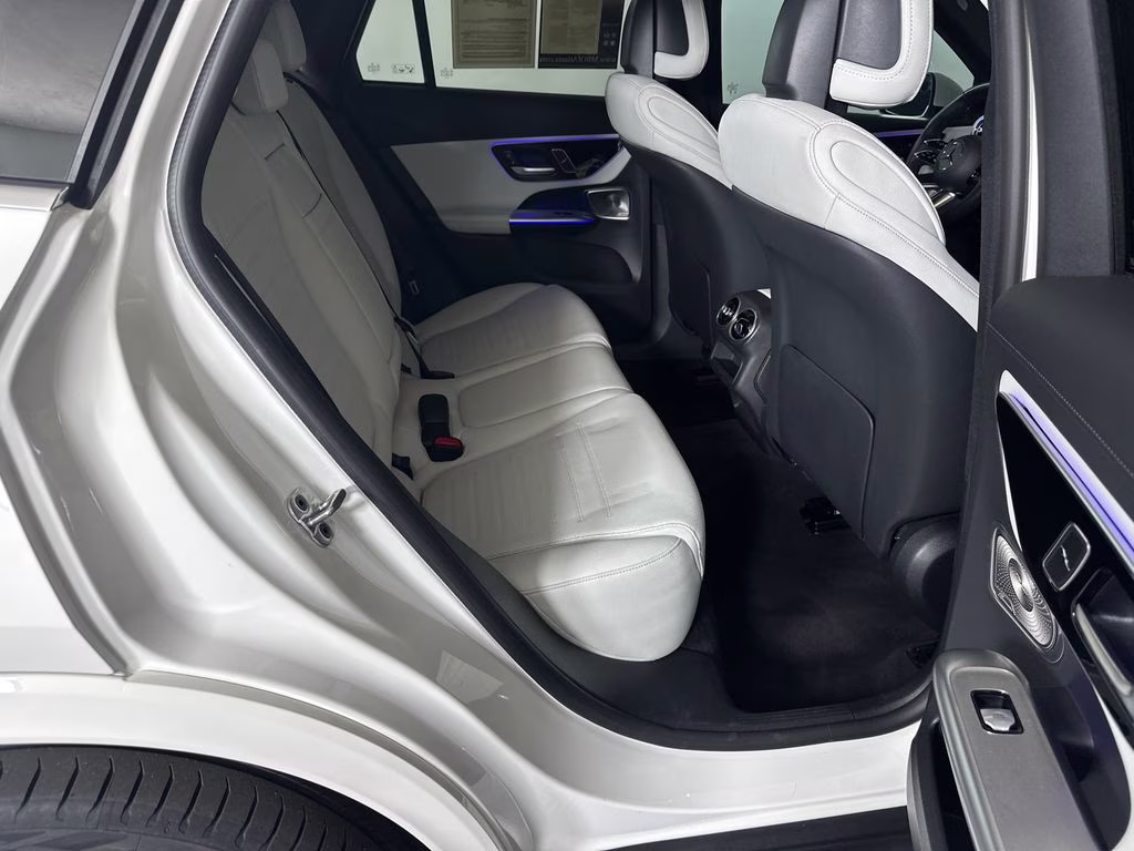 2023 Polar White Mercedes-Benz GLC GLC 300 RWD SUV