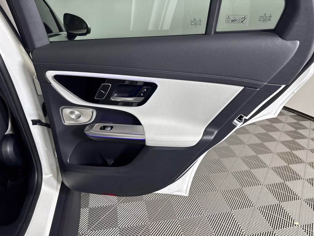 2023 Polar White Mercedes-Benz GLC GLC 300 RWD SUV