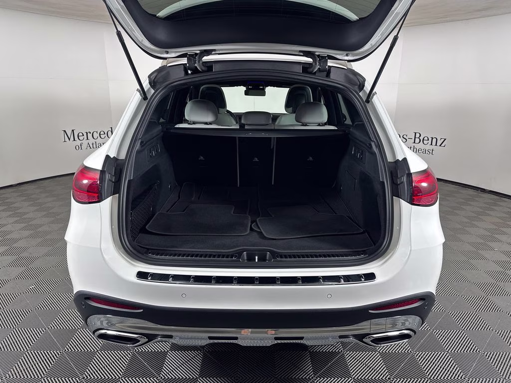 2023 Polar White Mercedes-Benz GLC GLC 300 RWD SUV