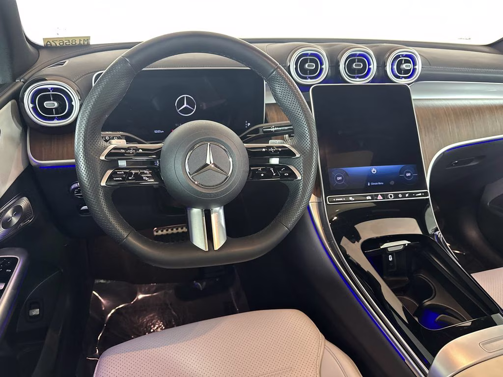 2023 Polar White Mercedes-Benz GLC GLC 300 RWD SUV