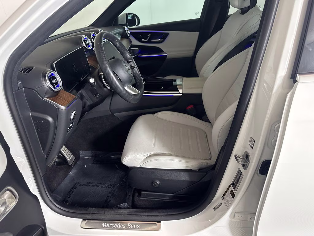 2023 Polar White Mercedes-Benz GLC GLC 300 RWD SUV