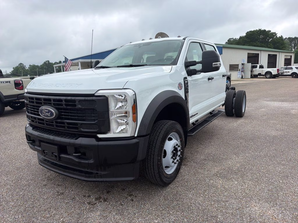 2026 Oxford White Ford Super Duty F-450 DRW XL 4X4 Chassis