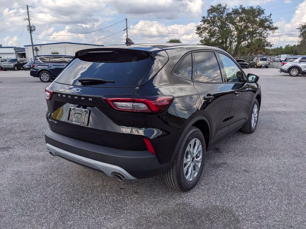 2026 Agate Black Metallic Ford Escape Active FWD SUV