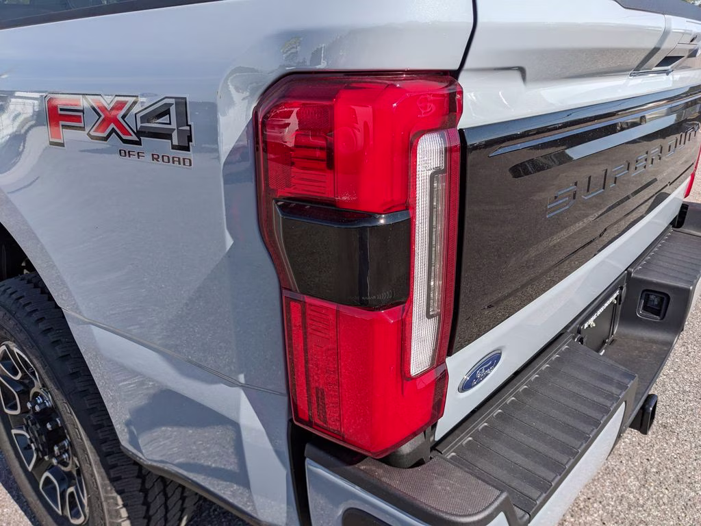 2026 Glacier Gray Metallic TriCoat Ford Super Duty F-350 SRW Platinum 4X4 Truck