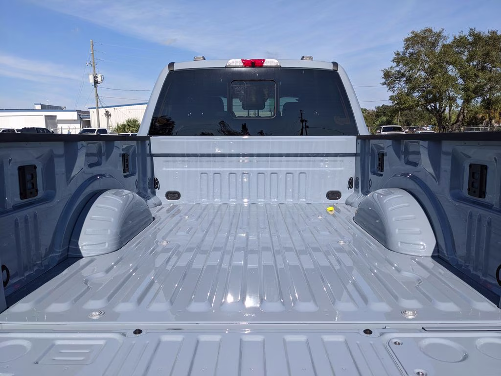 2026 Glacier Gray Metallic TriCoat Ford Super Duty F-350 SRW Platinum 4X4 Truck