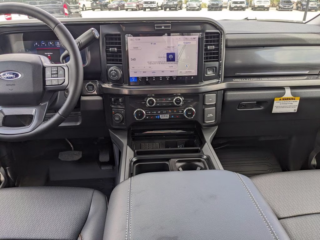 2026 Oxford White Ford Super Duty F-350 SRW Lariat 4X4 Truck