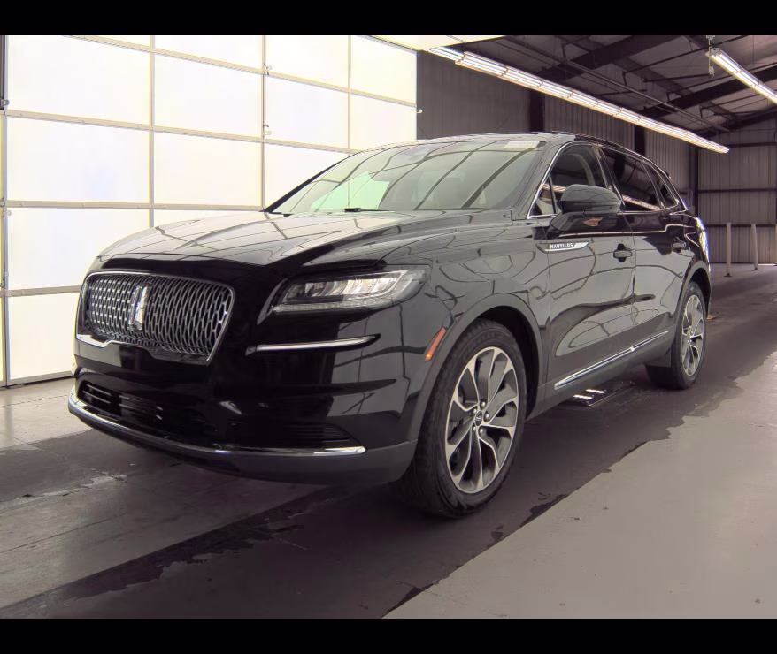2022 Infinite Black Metallic Clearcoat Lincoln Nautilus Reserve AWD SUV