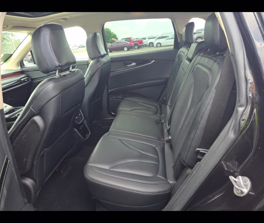 2022 Infinite Black Metallic Clearcoat Lincoln Nautilus Reserve AWD SUV