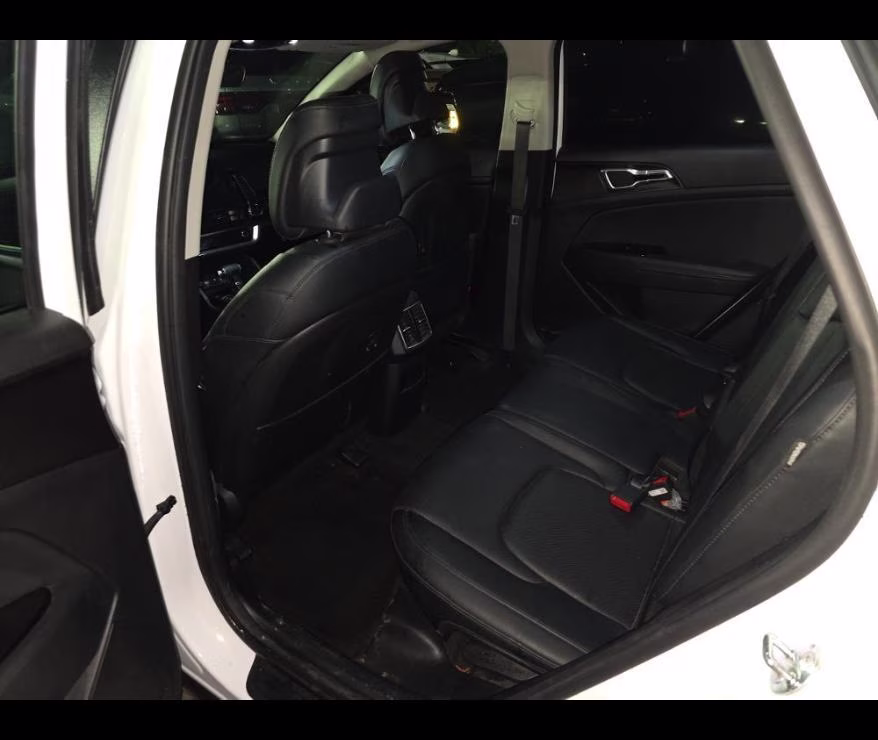 2025 Glacial White Pearl Kia Sportage EX FWD SUV