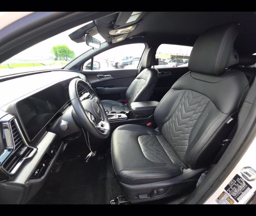 2025 Glacial White Pearl Kia Sportage X-Line AWD SUV
