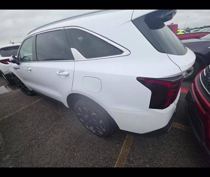 2024 Glacial White Pearl Kia Sorento SX FWD SUV