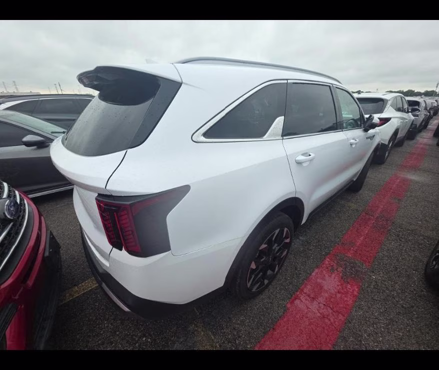 2024 Glacial White Pearl Kia Sorento SX FWD SUV