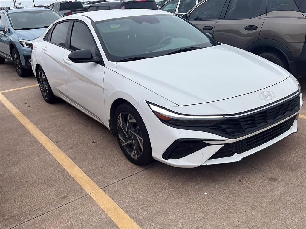 2025 Serenity White Hyundai Elantra SEL Sport FWD Sedan