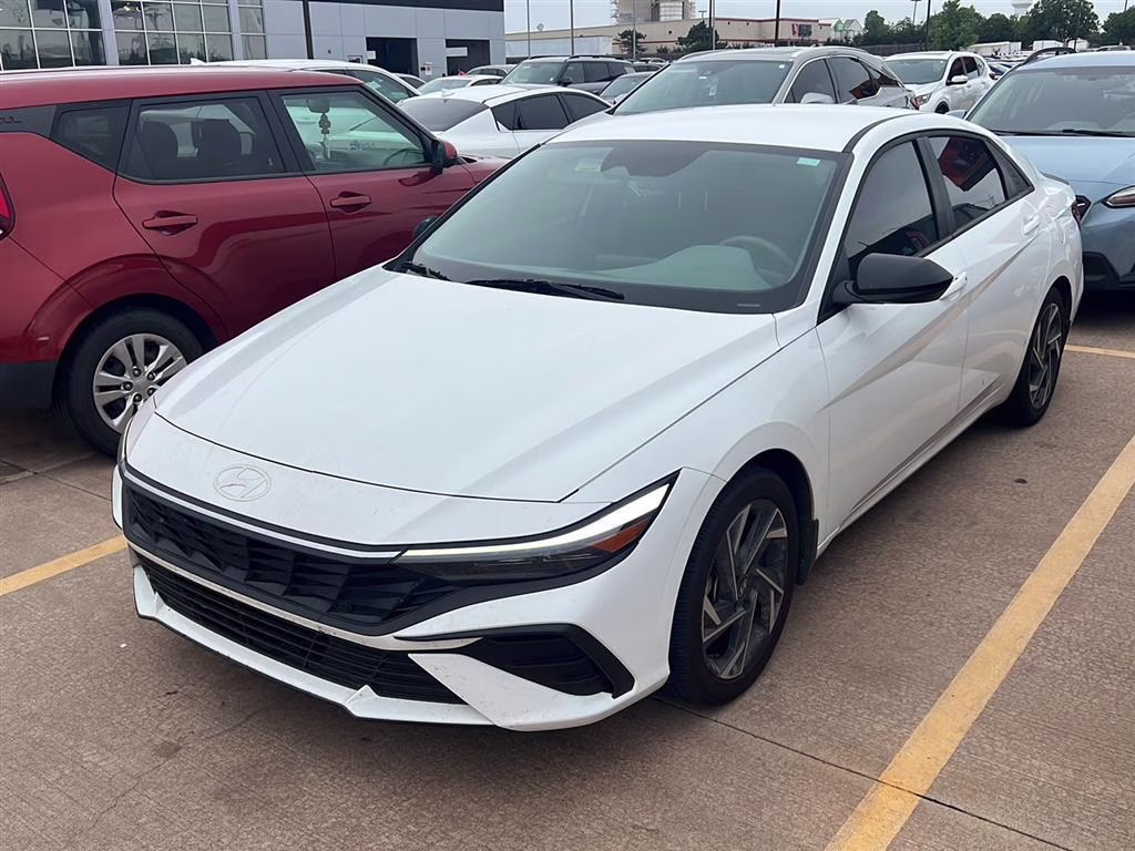 2025 Serenity White Hyundai Elantra SEL Sport FWD Sedan