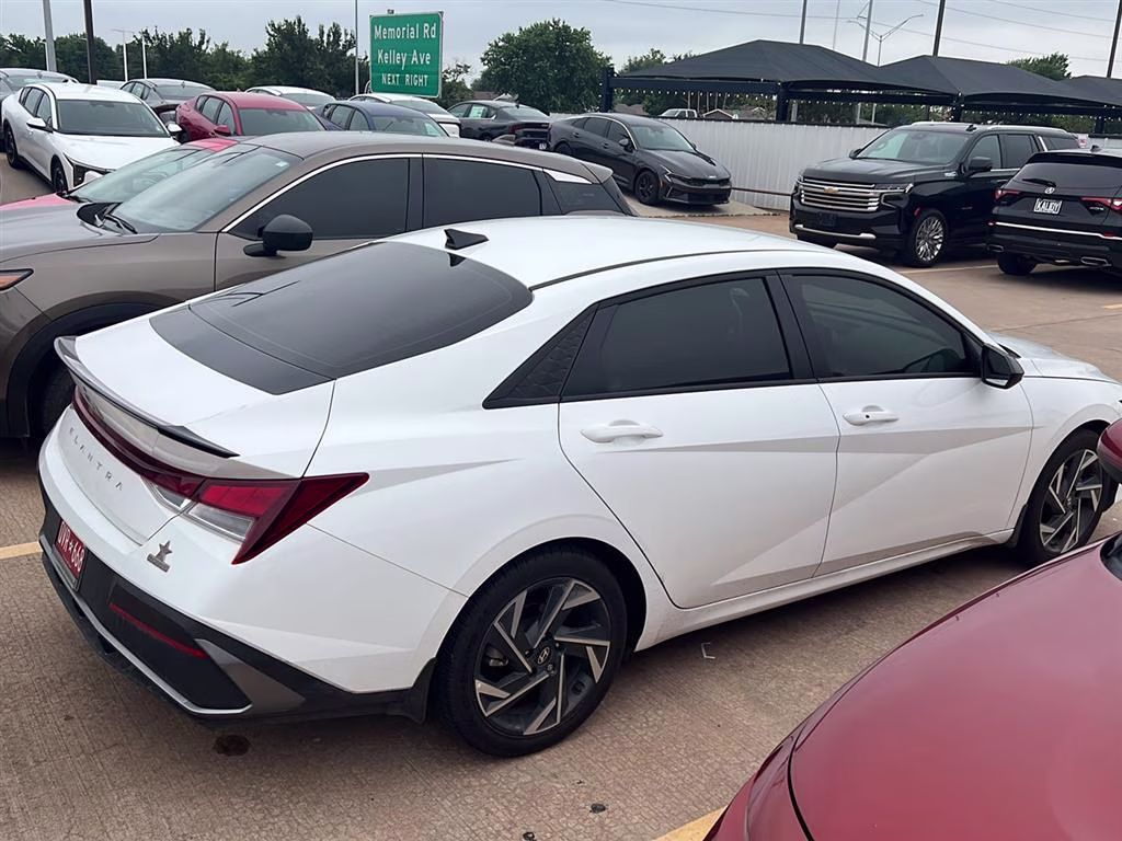 2025 Serenity White Hyundai Elantra SEL Sport FWD Sedan