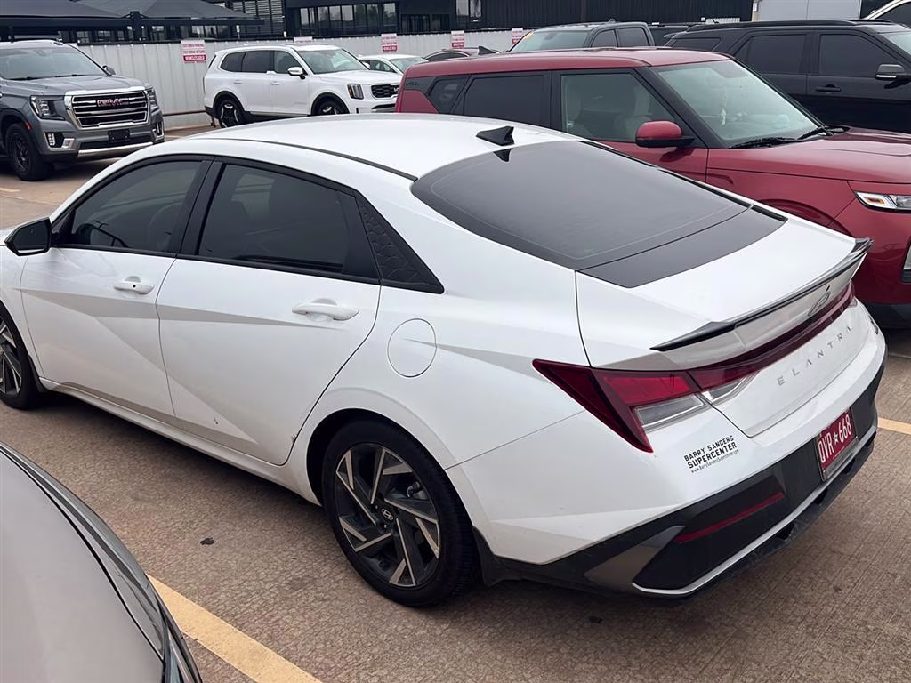 2025 Serenity White Hyundai Elantra SEL Sport FWD Sedan
