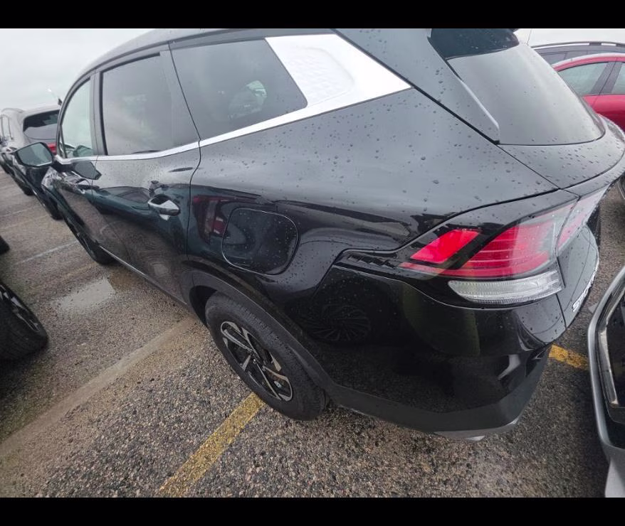 2025 Fusion Black Kia Sportage Hybrid LX FWD SUV