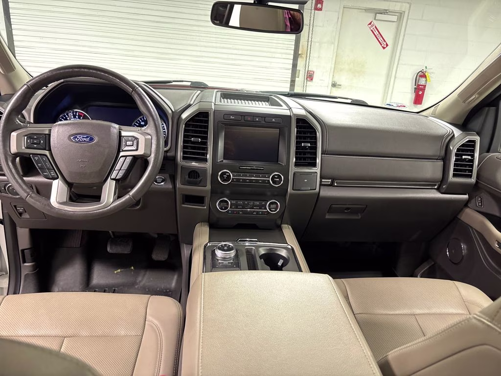 2021 White Metallic Ford Expedition Max XLT RWD SUV