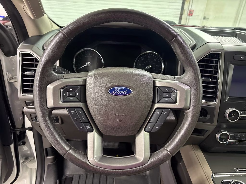 2021 White Metallic Ford Expedition Max XLT RWD SUV