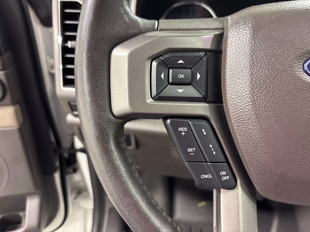 2021 White Metallic Ford Expedition Max XLT RWD SUV