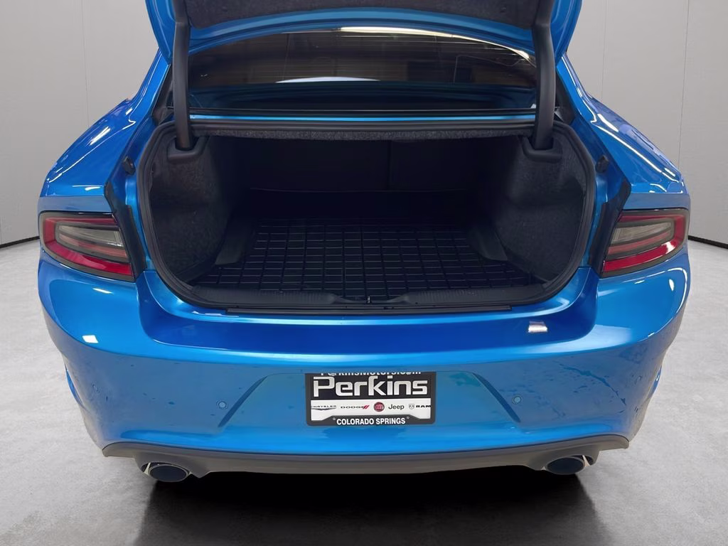 2023 B5 Blue Pearlcoat Dodge Charger R/T Scat Pack RWD Sedan